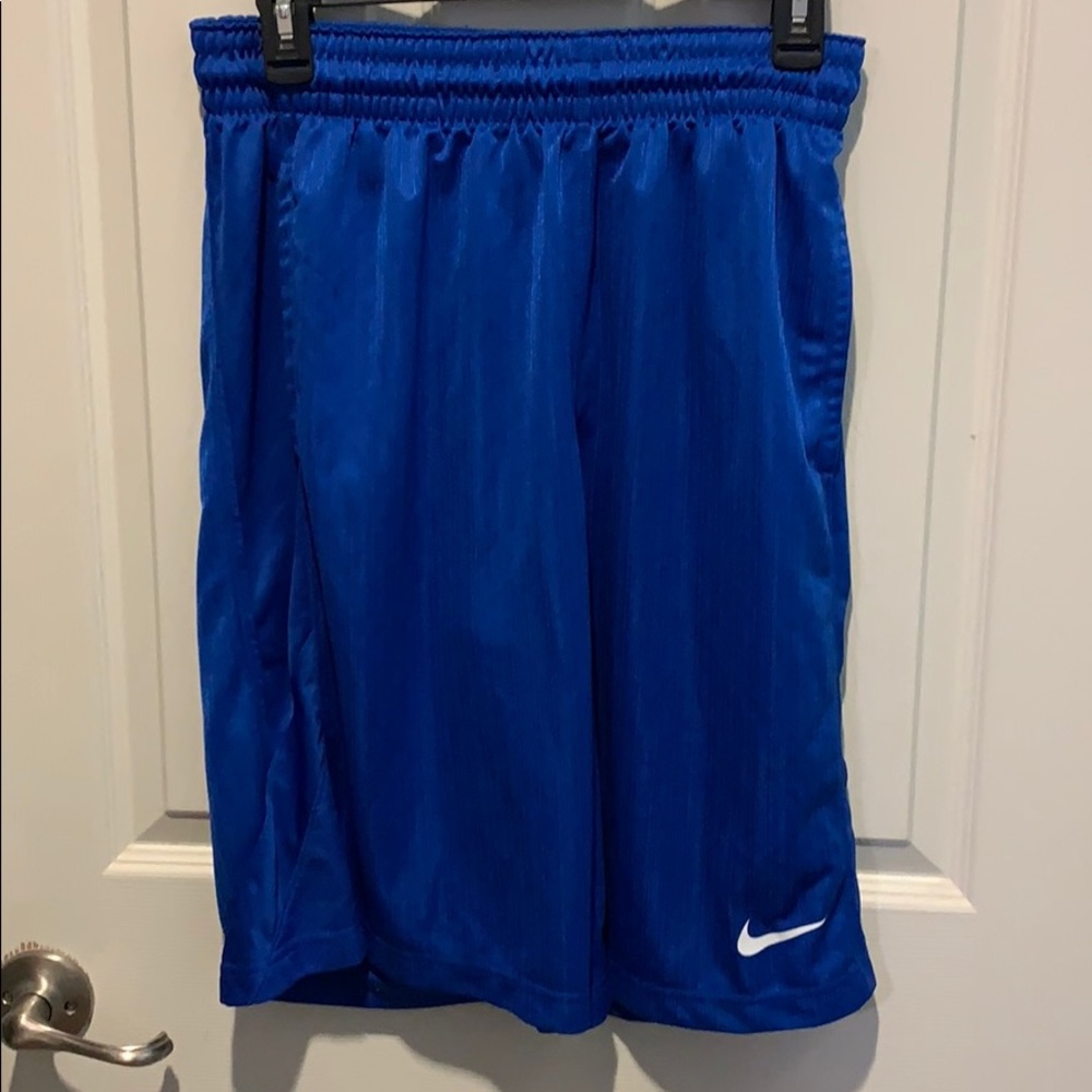 NIKE ATHLETIC SHORTS